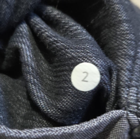 Lululemon Ride On Grey Women's Shorts. Size 2 - Picture 11 of 14